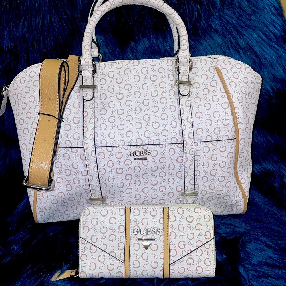 Guess Monogram oversized hand bags and wallet set